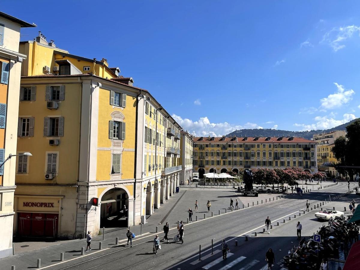 Joli Place Garibaldi, Vieux-nice, Port * Nizza